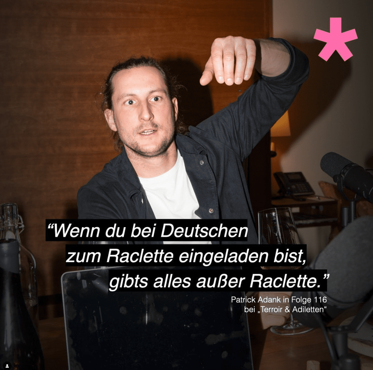 Patrick Adank erklärt im Podcast «Terroir und Adiletten» wie die Schweizer ihr Raclette essen.